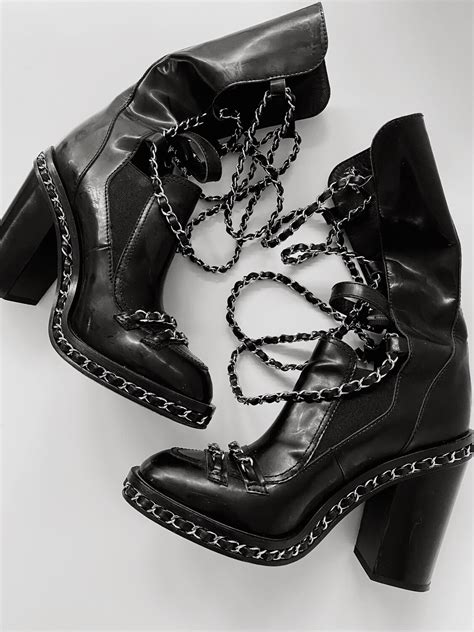 chanel chain obsession boot